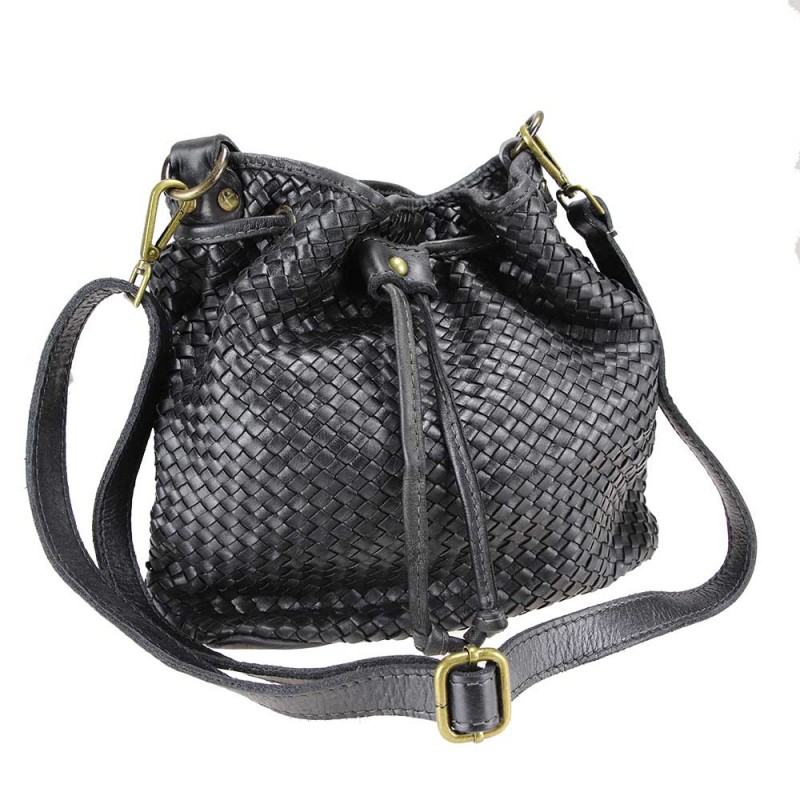 Bucket bag in woven leather