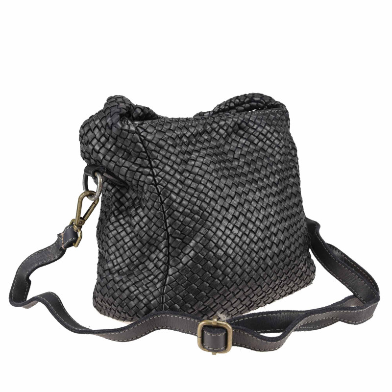 Bolso de piel tejida con bandolera