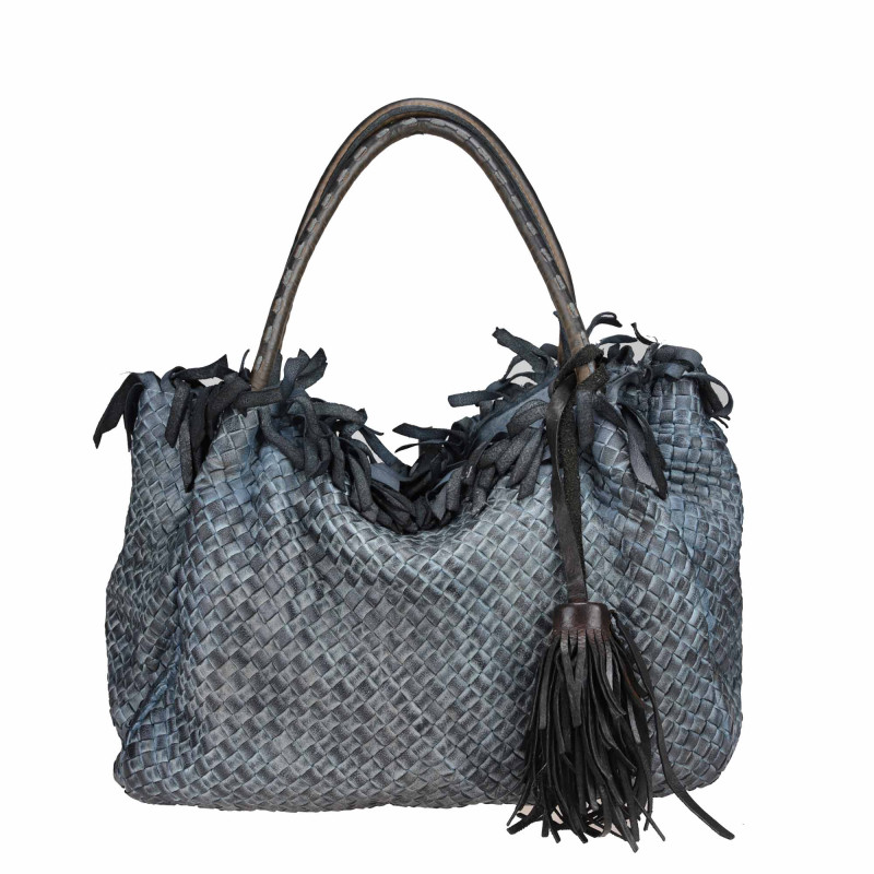 Short shoulder bag in woven leather with worked handle