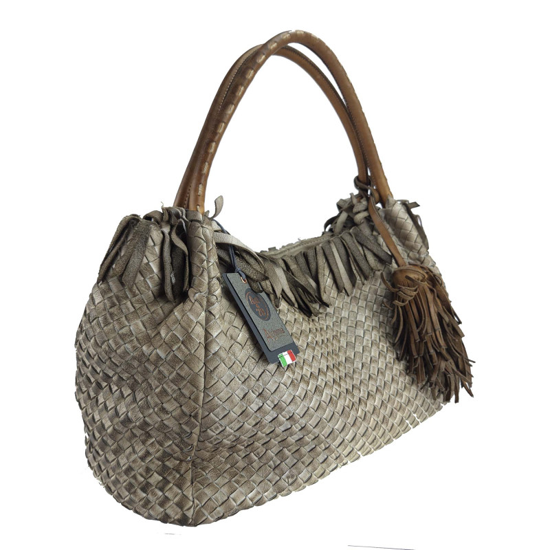 Short shoulder bag in woven leather with worked handle