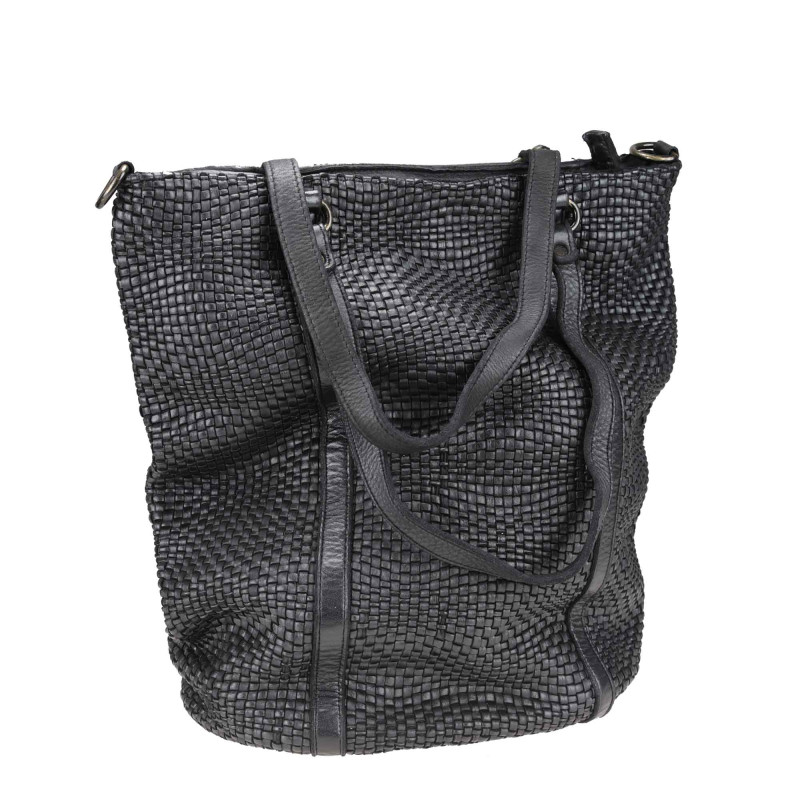 Shopping bag in woven leather with adjustable shoulder strap