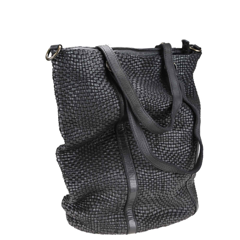 Shopping bag in woven leather with adjustable shoulder strap